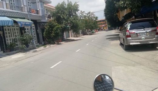 Nhà Nguyễn Bình, 2 Lầu, 4 Phòng Ngủ, Ở Hẻm Xe Hơi .