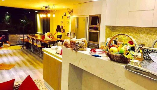 Gia Đình Có Việc Cần Bán Gấp Nhà Mt Trần Văn Danh, P.13, Q.Tan Bình, Dt: 7X20M,7 Lầu, Giá:26Tỷ