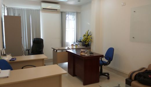Chính Chủ Cho Thuê Văn Phòng 25M2 Full Đồ Và Dịch Vụ Thoáng Mát, P Thái Hà Giá Ưu Đãi, Lh:0987394655