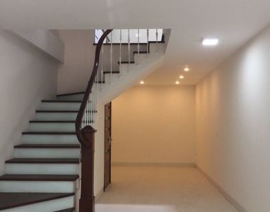 Cần Bán Nhà Khu Tô Vĩnh Diện, Phân Lô, Mặt Ngõ Ô Tô Tránh. Giá Chỉ 4.1 Tỷ.