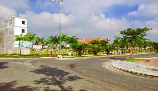 Bán 84M2 Đất 60M2 Thổ Cư. Sang Lấp Cao Ráo,Mặt Tiền Song Hành Quốc Lộ 22, Hóc Môn 1.7 Tỷ 0901058382