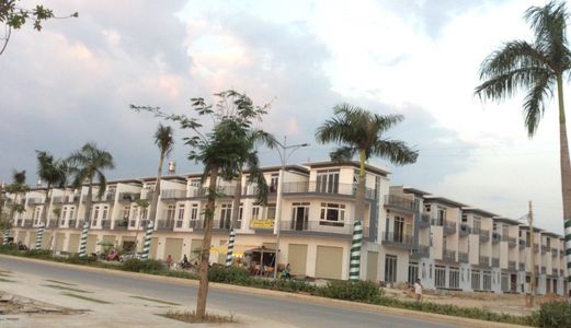 Bán Nhà 1 Trệt 2 Lầu - 1 Tỷ 750 Triệu