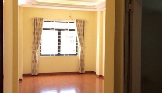 Bán Nhà Đẹp Hoàng Hoa Thám 37M2 - 5 Tầng - Giá 3,2 Tỷ.