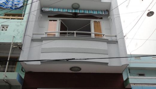 Đi Nước Ngoài Cần Bán Gấp Nhà Đẹp Ngay Trung Tâm Phú Nhuận Chỉ Với Giá 5,5 Tỷ, Hẻm Xe Hơi.