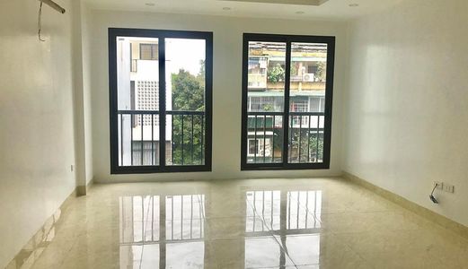 7 Tầng - Gara - Thang  Máy - Gần Hồ. Lh 0976.425.115