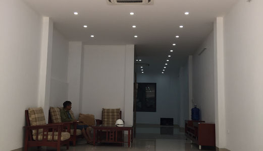 Cho Thuê Nhà 2 Tầng Thông Sàn Nằm Giữa Phố Hà Đông