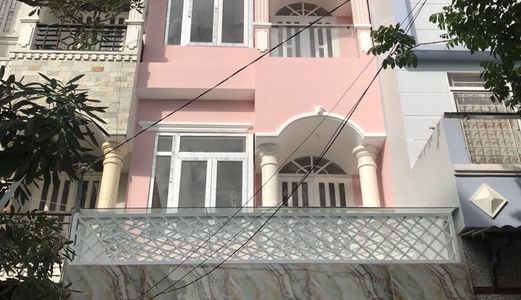 Bán Nhanh Nhà 1979 Htp . Dt 4X16M. 1Tr,2L,st . Full Nt Cao Cấp . Giá 5.1 Tỷ .