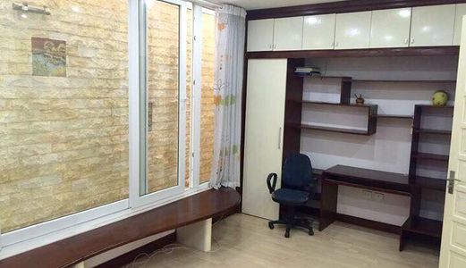 Mặt Phố Kinh Doanh Sầm Uất Cho Thuê Để Ở Giá 4,6 Tỷ Phố Hoàng Mai Ô Tô Đỗ Cửa