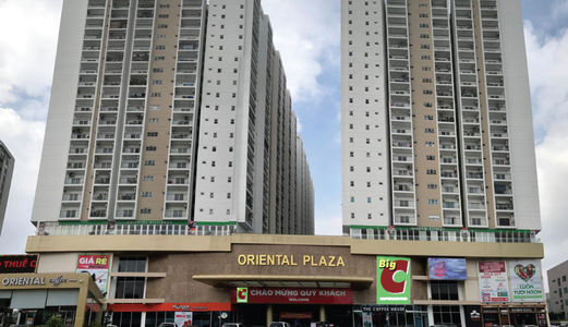 Bán Căn Hộ Oriental Plaza - Căn 3 Phòng Ngủ 106M2 3,2 Tỷ - Thanh Toán 50% Vào Ở Ngay - Lh 0903.716.918