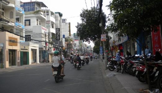 Bán Bán Gấp Khách Sạn Đào Duy Anh, Quận Phú Nhuận, Dt: 12X18M, Giá 42 Tỷ