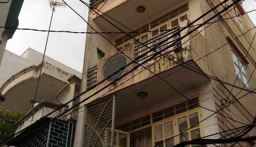 Cách Mạng Tháng 8, Gần Chợ Hòa Hưng, Hẻm Xe Hơi, 5X6M, 3 Tầng, 4.2 Tỷ.