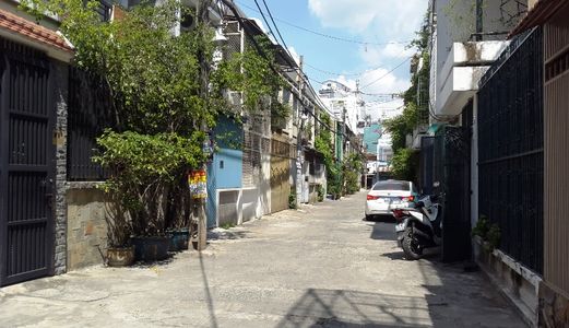Nguyễn Kiệm, Phú Nhuận. Hẻm Xe Hơi Thông Thoáng. 3 Tầng Đúc Thật, Vào Ở Ngay!