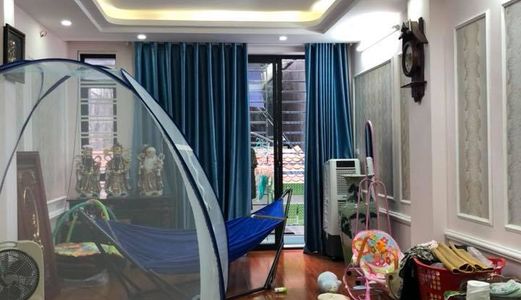 Bấn Gấp Nhà Trung Tâm Đống Đa, Ngõ Thông Thoáng, Gần Hồ, 45M, 5 Tầng, 4.55 Tỷ - 0941603938