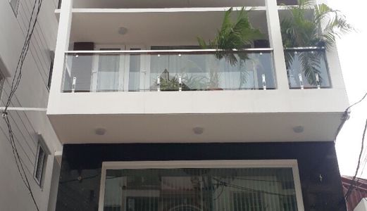 Bán Nhà Mặt tiền Bùi Văn Thêm Phú Nhuận - 1 Trệt 1 Lửng 4 Lầu - Ngang 5.3M