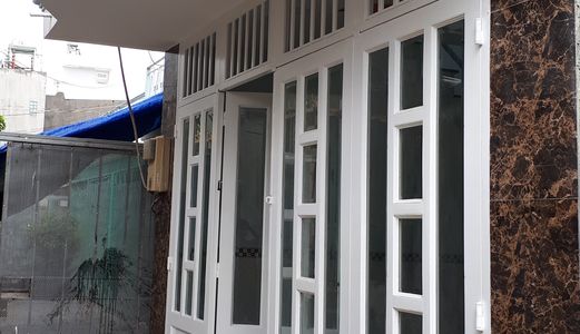 Nhà Sổ Hồng Riêng, Dtxd: 49 M2( 4Mx12,2M), Dtsd: 98M2, Giá: 3.85 Tỷ, Bán Chính Chủ, Đối Diện Kcxtt