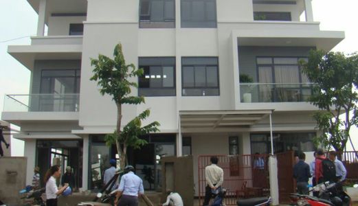 Trả Nợ Chuyển Nhường Bán Gấp Biệt Thự Mini 2 Lầu 1 Trệt Sổ Hồng Riêng 200M2.