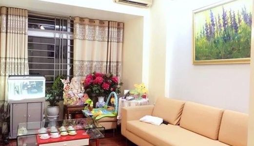 Bán Nhà Chính Chủ Nhỉnh Hơn 6 Tỷ Văn Cao Ba Đình 5 Tầng 50M2 Ngõ Rộng Ô Tô Đậu Cửa