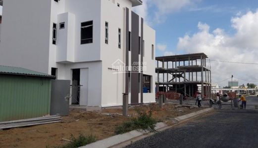 Mở Bán 200 Căn Biệt Thự 10X20M Ngay Tại Ql1A, Có Shr