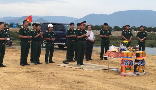 Mừng Việt Nam Vô Địch, Khuyến mãi Khủng Cho Nhà Đầu Tư Mua Đất Nền Ecocharm - 0941419447