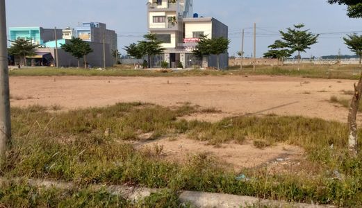 Ngân Hàng Thanh Lý 15 Nền Đất Kdc Mới Bv Chợ Rẫy 2,Cách Aeon 15 Phút, Giá 830 Triệu,Sổ Hồng Riêng