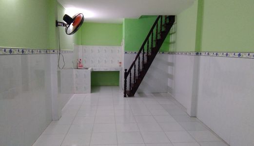 Bán Nhà Có Sổ Hồng, Quận 4, Đoàn Văn Bơ, 2 Tỷ 500 Triệu, 23.2M2, 3Mx7M Nở Hậu, Tiện Lợi Để Ở
