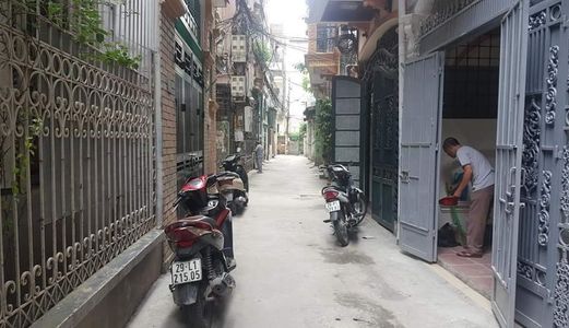 Chính Chủ Cần Bán Căn Nhà Ngõ 79 Cầu Giấy, 4 Tầng Mới, 42M2, Mặt Tiền 3,5M, Giá 4,35 Tỷ.