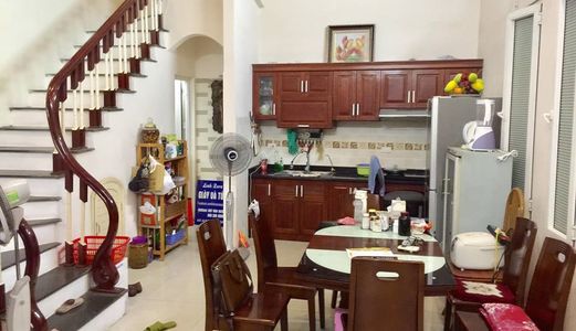 Hiếm! Nhà Siêu Đẹp! Tặng Nội Thất! Trung Kính 42M2 X 4 Tầng, Giá 4.2 Tỷ