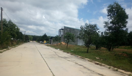 Bán Gấp 600M2 Đất Thổ Cư Ngay Chợ, Kcn, Sổ Hồng Riêng