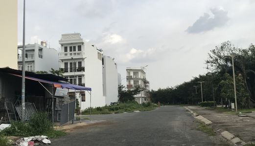 Cần Vốn Làm Ăn Bán Nhanh Lô Đất Lô Góc. Khu Tái Điịnh Cư. Diện Tích 7X18M. Giá 59 Triệu /m2!