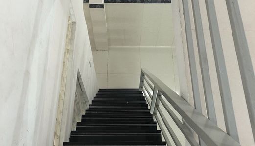 Bán Gấp Nhà Hẻm 675 Trần Xuân Soạn . Dt 4X7M. 1Trệt,1Lầu,2Phòng Ngủ. Giá 2.58 Tỷ .