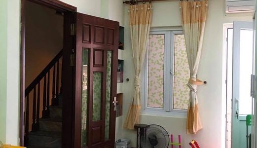 Bán Gấp Nhà 5 Tầng Phân Lô Đường Lạc Long Quân, Phường Bưởi, Tây Hồ. Diện Tích 31M - Tầng 1/46M - Tầng 2, Giá 3,1 Tỷ.