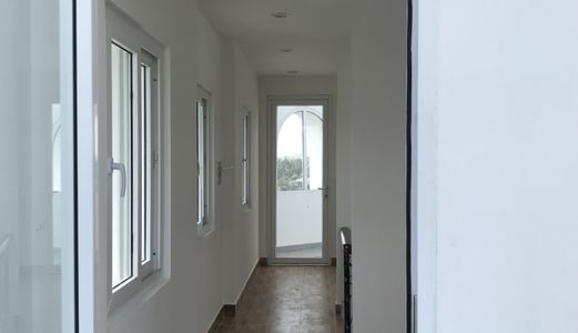 Bán Nhà Khu Hoàng Quốc Việt . Dt 4.4X12.5M . Căn Góc .1Tr, 2L, Sân Thượng .