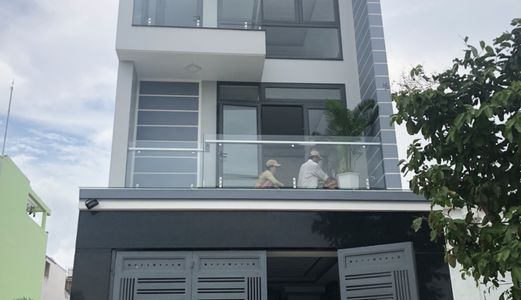 Bán Nhanh Nhà Đẹp Khu Phạm Hữu Lầu. Diện tích 5X18M. 1 Trệt, 2 Lầu, sân thượng. Hướng Nam. Full Nội thất Cao Cấp. 8.2 Tỷ