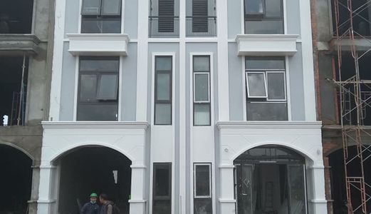 Bán Gấp Nhà Phố Mặt tiền Quốc Lộ 1A Bình Chánh - 1 Trệt 2 Lầu - Sổ hồng riêng - Giá 1,9 Tỷ