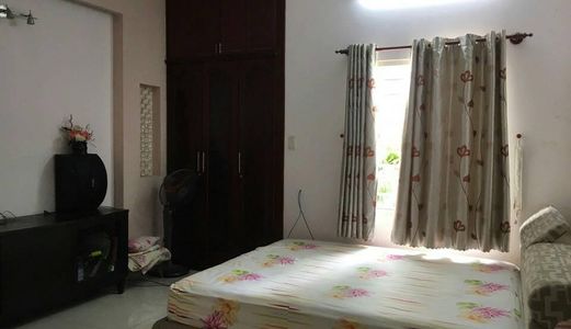 Bán Nhà Cách Mạng Tháng 8 Dt Ngang 4.5 Dai 8  5 Tầng 5 Tỷ.