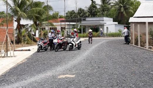 Đất Nền Mặt Tiền Quốc Lộ 1A, Giá Chỉ 450 Triệu/Nền, Đã Có Sổ, Dân Cư Đông, Đường Nhựa 12M.