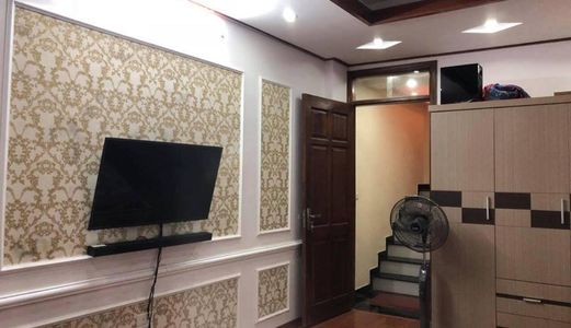 Bán Nhà Hoàng Mai Ngõ 288, 33M2, 5 Tầng, 3 Phòng Ngủ, Giá 2.8 Tỷ ! 