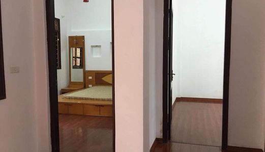 Nhà Lô Góc 3 Thoáng Phố Nguyên Hồng, Đống Đa, Ngõ Ô Tô 