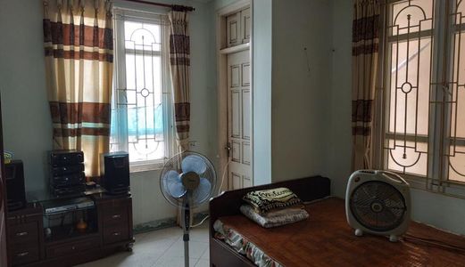 Nhà Siêu Đẹp! Phân Lô Góc! Ô Tô Tránh! Vỉa Hè! Nguyễn Trãi 40/(Tầng 2 - 48M2), 5 Tỷ!