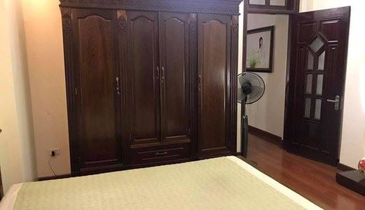 Bán Nhà  5 Tầng, Ngõ  Phố  Kim Mã. Diện tích: 40 M, Mặt Tiền: 3.5. Giá 3.3 Tỷ ( Giá  Chuẩn Niêm Yết ).