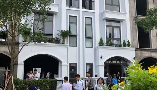 Mua Nhà Phố Villa Bình Chánh Tặng Ngay 10 Chỉ Vàng PNJ Chiết Khấu 5%.