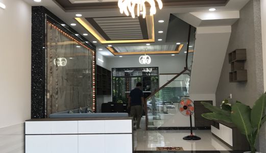 Bán Nhà Đẹp Khu Phạm Hữu Lầu. Diện tích 5X18M. 3 Tầng. Full Nội thất. Đường 14M. Giá 8.6 Tỷ.