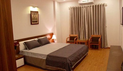 1000$/ Tháng - Tây Đang Thuê Kín Phòng - Nhà Đẹp Phố Đội Cấn, Liên Hệ 0976425115