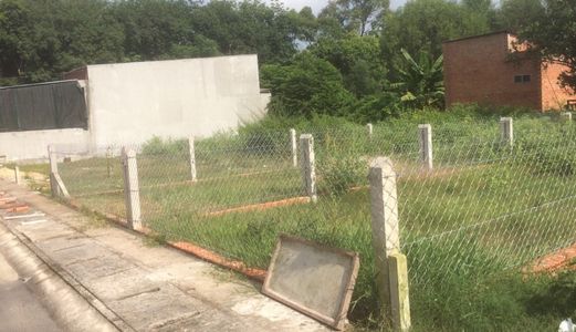 Gia Đình Qua Mỹ Định Cư Nên Cần Bán Gấp Lô Đất Mặt tiền Đường Cây Trôm, Sổ hồng riêng