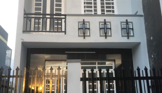 Nhà Bán Đường Quốc Lộ-50-Diện Tích 4,6M X18M,1 Trệt,1 Lầu,3 Phòng Ngủ-Các Bến Xe Quận 8/9Km