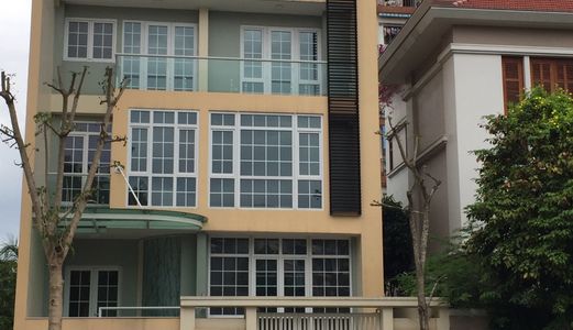 Cho Thuê Nhà Nguyễn Khánh Toàn, Diện Tích 70M*5 Tầng, Mặt Tiền 5M, Giá 40 Triệu/ Tháng!