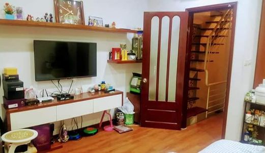 100 Triệu/m2, Vũ Ngọc Phan, 42M2 x 5 Tầng - Chỉ 4.5 Tỷ, Ô Tô.