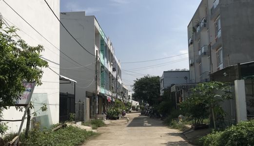 Chính Chủ Bán Đất Hẻm Xe Tải 360 Phạm Hữu Lầu . Dt 5X17.5M. Giá 3.2 Tỷ .