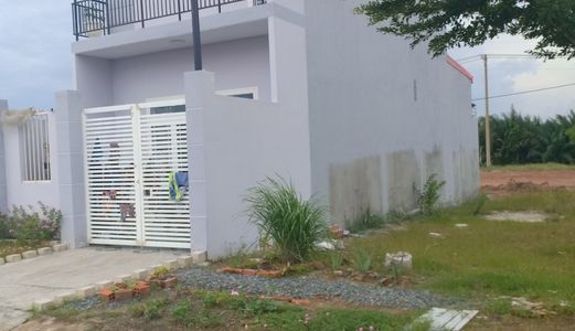 Bán Đất Mặt tiền Tỉnh Lộ 10. Gần Ngã Tư Bà Hom. Sổ hồng riêng. Thổ Cư 100%. Giá 760 Triệu/nền.