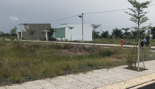 Cô Ruột Nhờ Bán Gấp 180M2 Đất Thổ Cư Mặt Tiền Quốc Lộ 13, Bình Dương, Sổ Hồng Riêng, Thổ Cư 100%